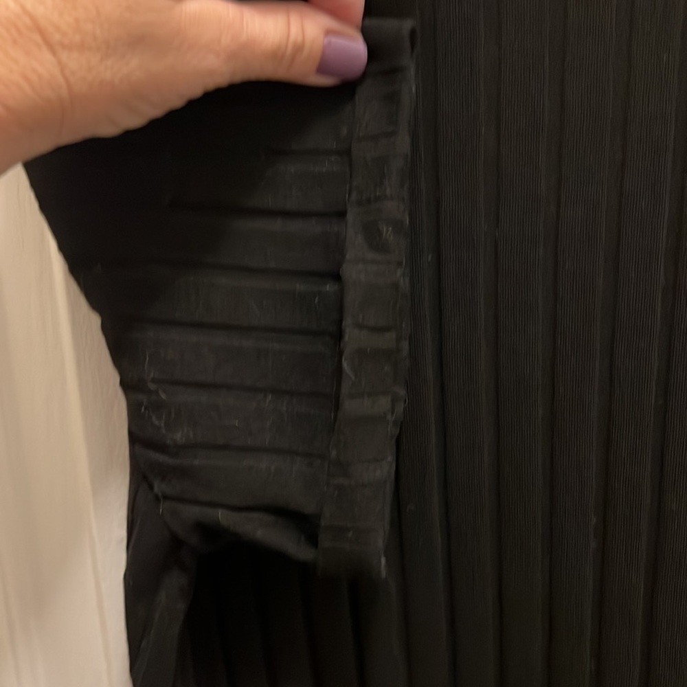 Shein black ribbed dress with knotted front. V-neck. Size XL. EUC‼️ - Picture 7 of 7